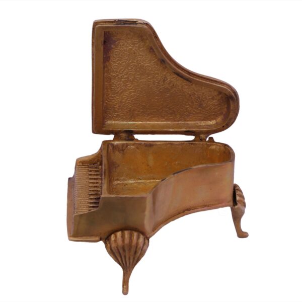 Piano Model