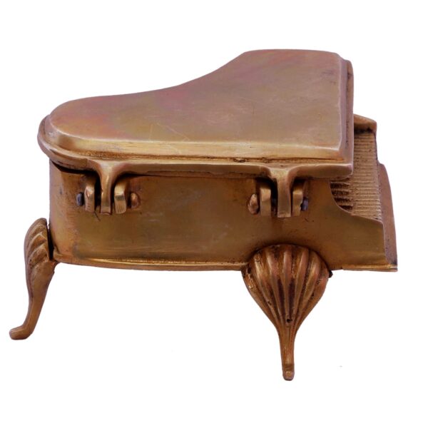 Piano Model