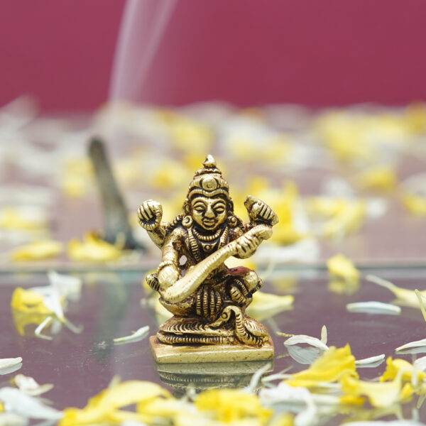 Sarasvati Maa Idol