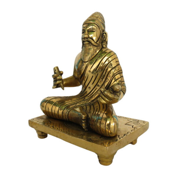 Thiruvalluvar Idol