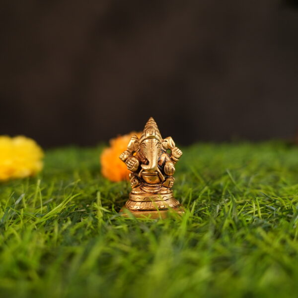 Brass Ganesh 2.2 Inch KBH09816