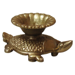 Brass tortoise Candle Stand 1 Inch KBH08804