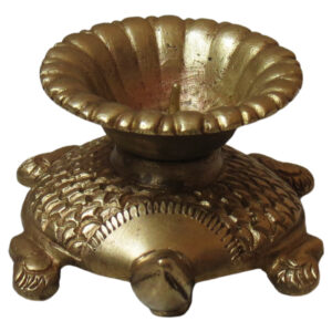 Brass tortoise Candle Stand 1 Inch KBH08804