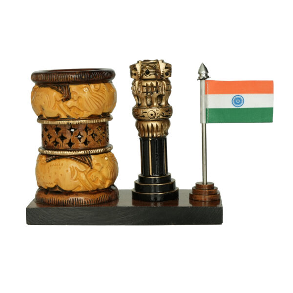 Wooden Pen Stand + Flag 4.9 Inch KBH09746