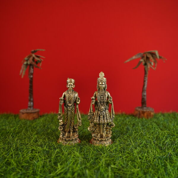 Brass swaminarayan pair 6.8 Inch KBH09851