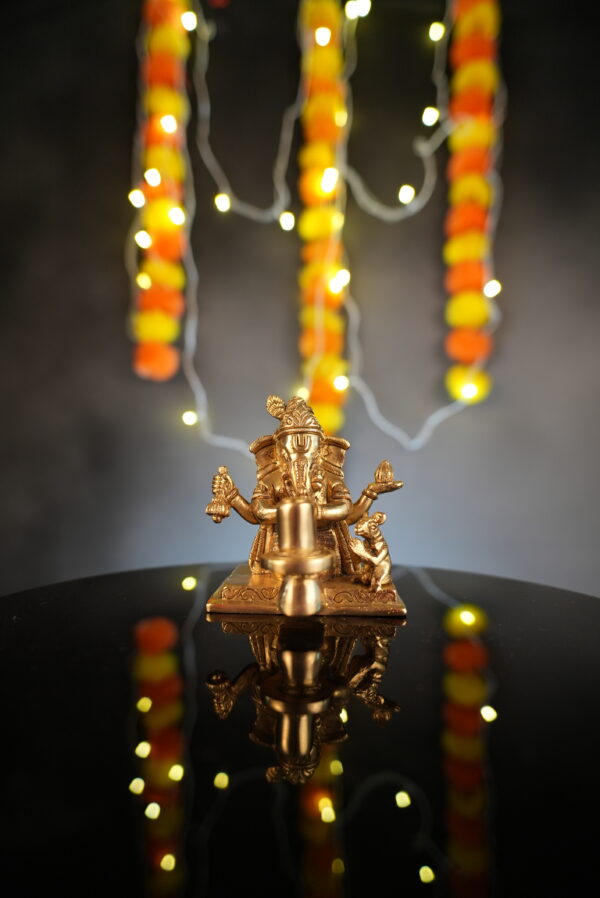 Brass Ganapati Worshipping Shivalinga 3.8 Inch KBH09936