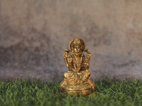 Brass LAKshmi 4 Inch KBH09073