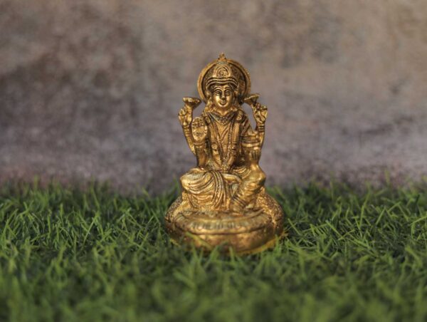 Brass LAKshmi 4 Inch KBH09073