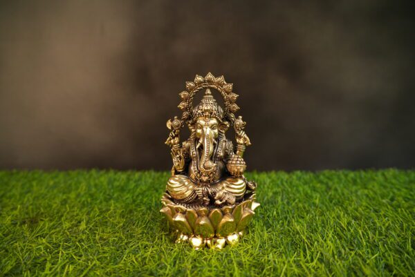 Brass Ganesha 8.5 Inch KBH10179