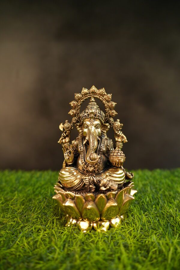 Brass Ganesha 8.5 Inch KBH10179