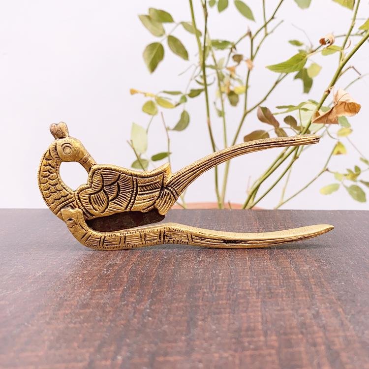 Brass Peacock Sudi 2 Inch BH07432 Brass Peacock Sudi 2 Inch BH07432