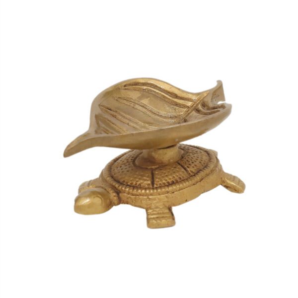 KALARAMBH Brass Tortoise Diya 1.4 Inch, 1 Pcs BH08445