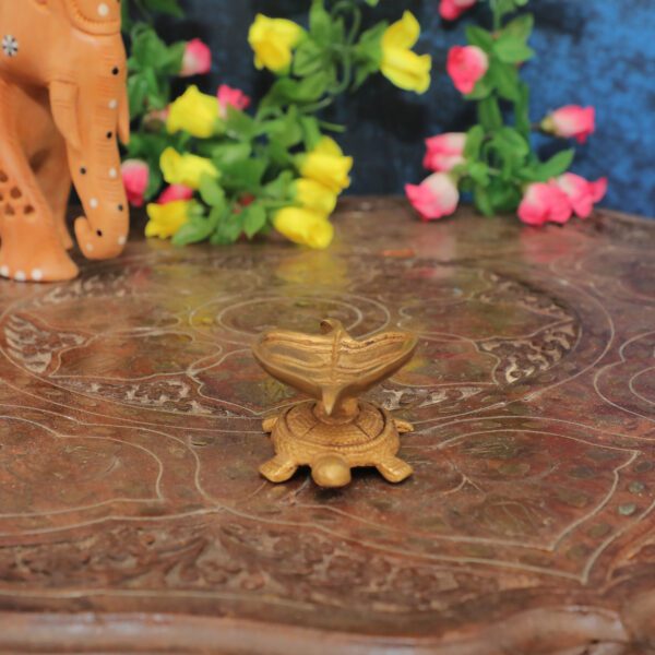 KALARAMBH Brass Tortoise Diya 1.4 Inch, 1 Pcs BH08445