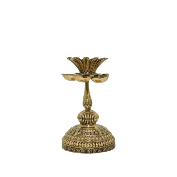 KALARAMBH Brass Flower Diya 6 Inch, 1 Pcs BH10487