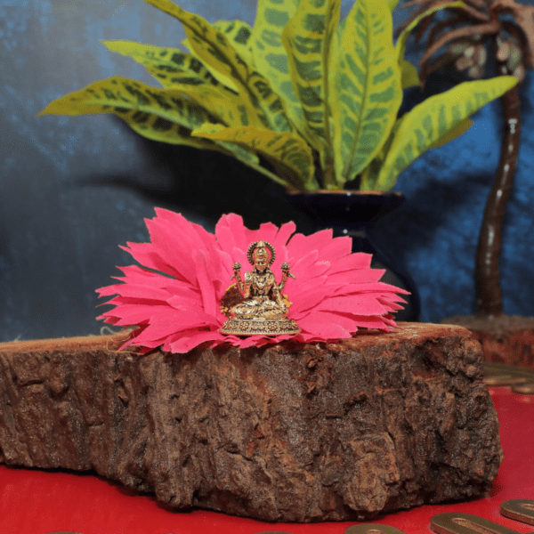 KALARAMBH Brass Lakshmi 1.2 Inch, 1 Pcs BH10742