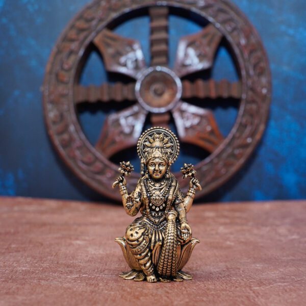 KALARAMBH Brass Lakshmi 2.5 Inch, 1 Pcs BH10862