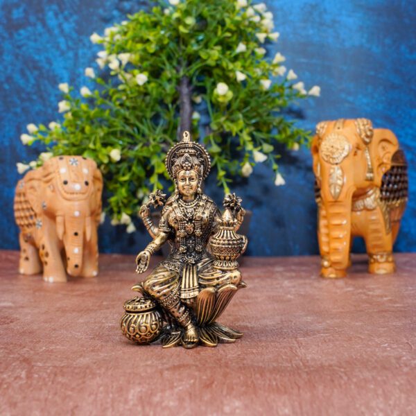 KALARAMBH Brass Lakshmi 3.8 Inch, 1 Pcs BH10787