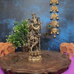 Brass Krishna, Product Dimention is 3.5 x 2.2 x 9.6 Inch or 8.89 x 5.58 x 24.38 Cm, Weight is 634 Gram, 1 Pcs