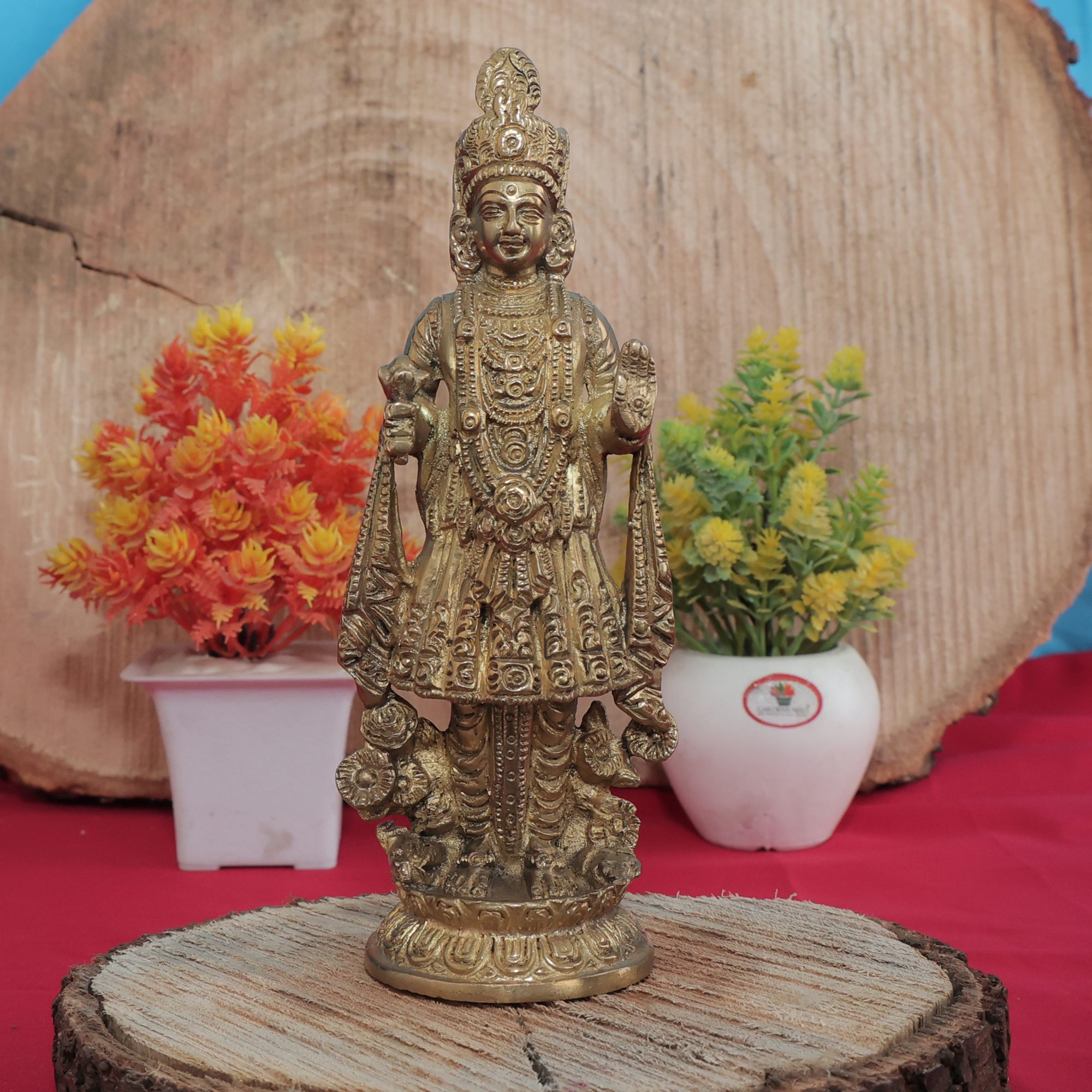 Brass Purshottam maharaj 6.5 Inch KBH11270 Brass Purshottam maharaj 6.5 Inch KBH11270