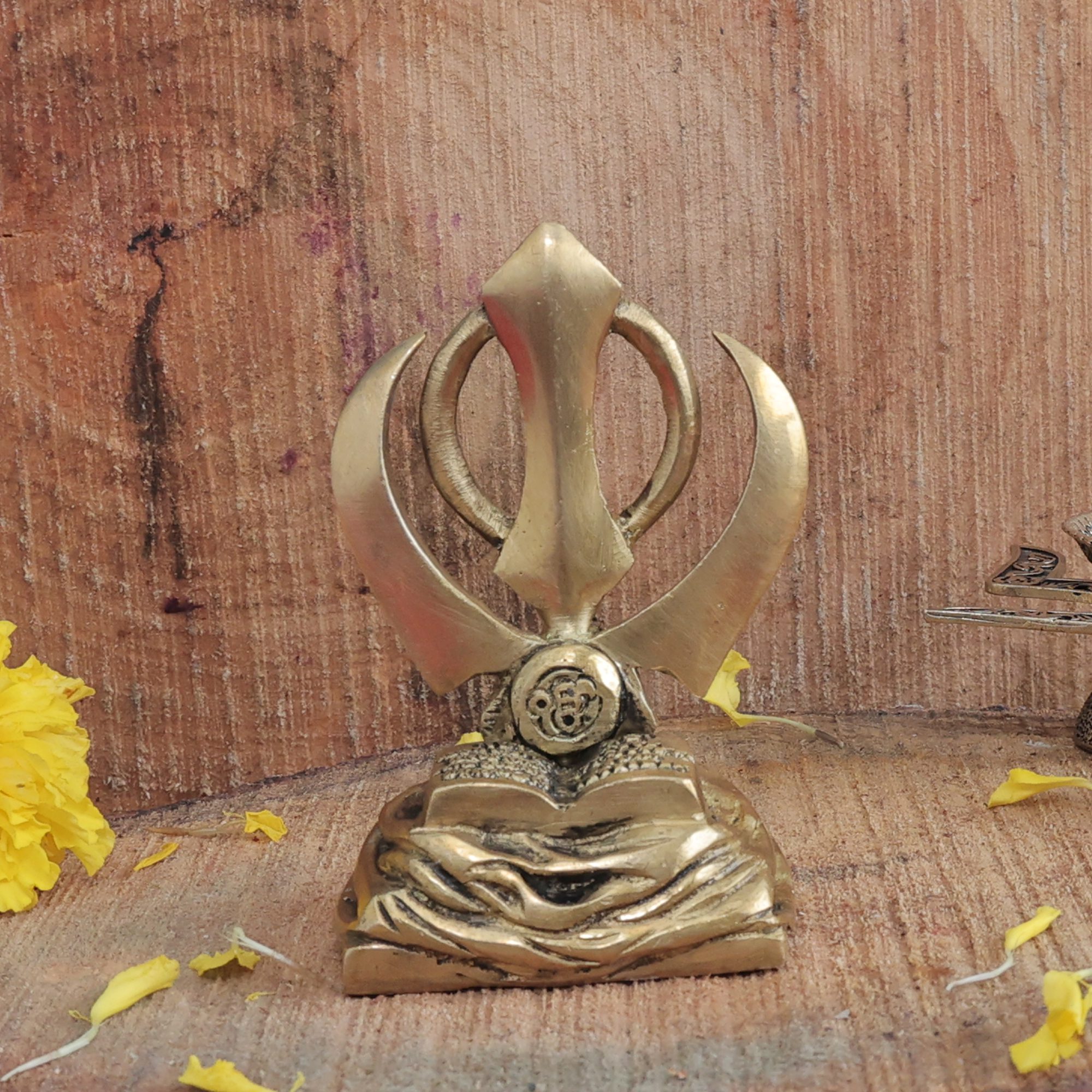 Brass Khanda Sahib – Sacred Sikh Symbol 3.5 Inch KBH11462 Brass Khanda Sahib – Sacred Sikh Symbol 3.5 Inch KBH11462