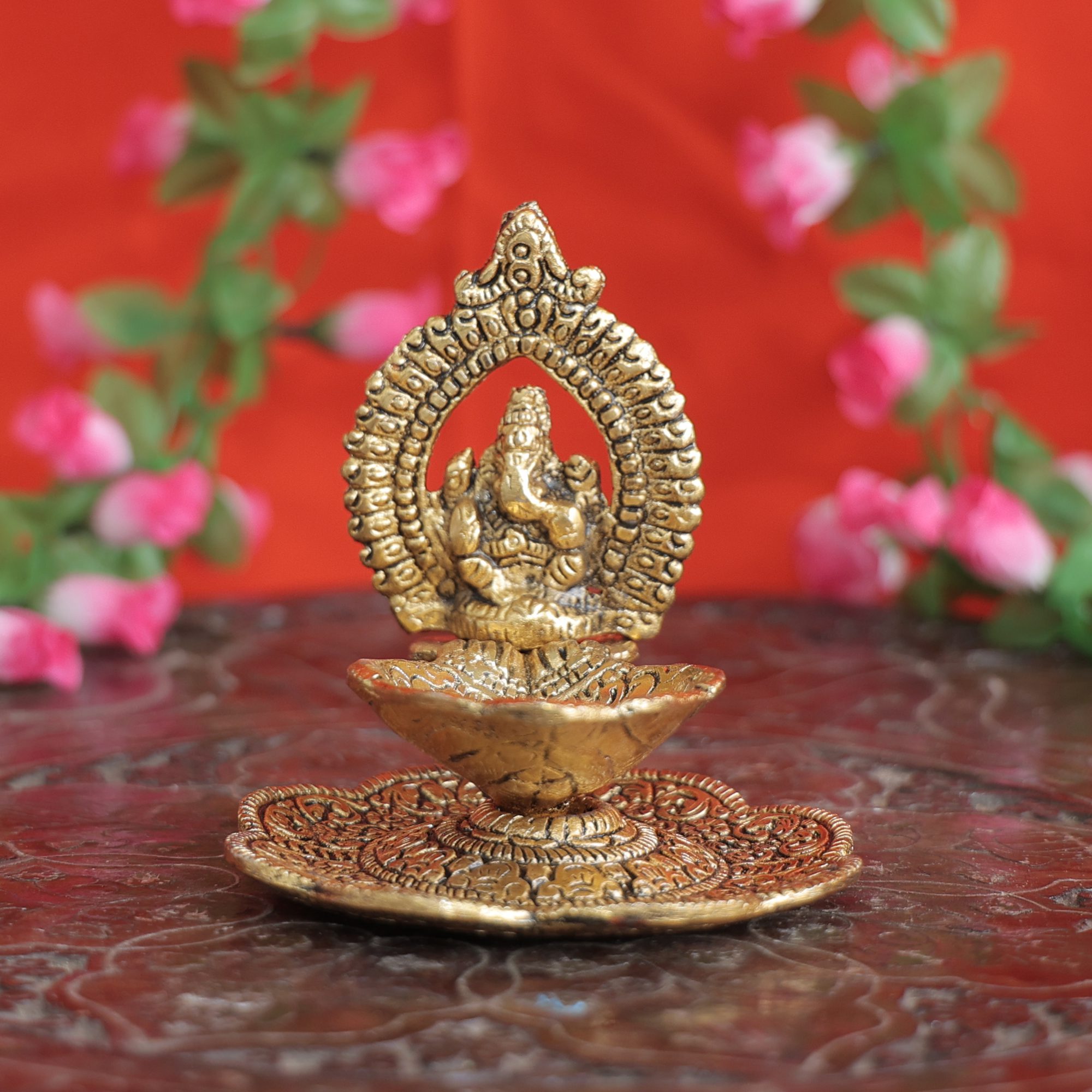 Metal Ganesha Diya 3.7 Inch KBH11649 Metal Ganesha Diya 3.7 Inch KBH11649