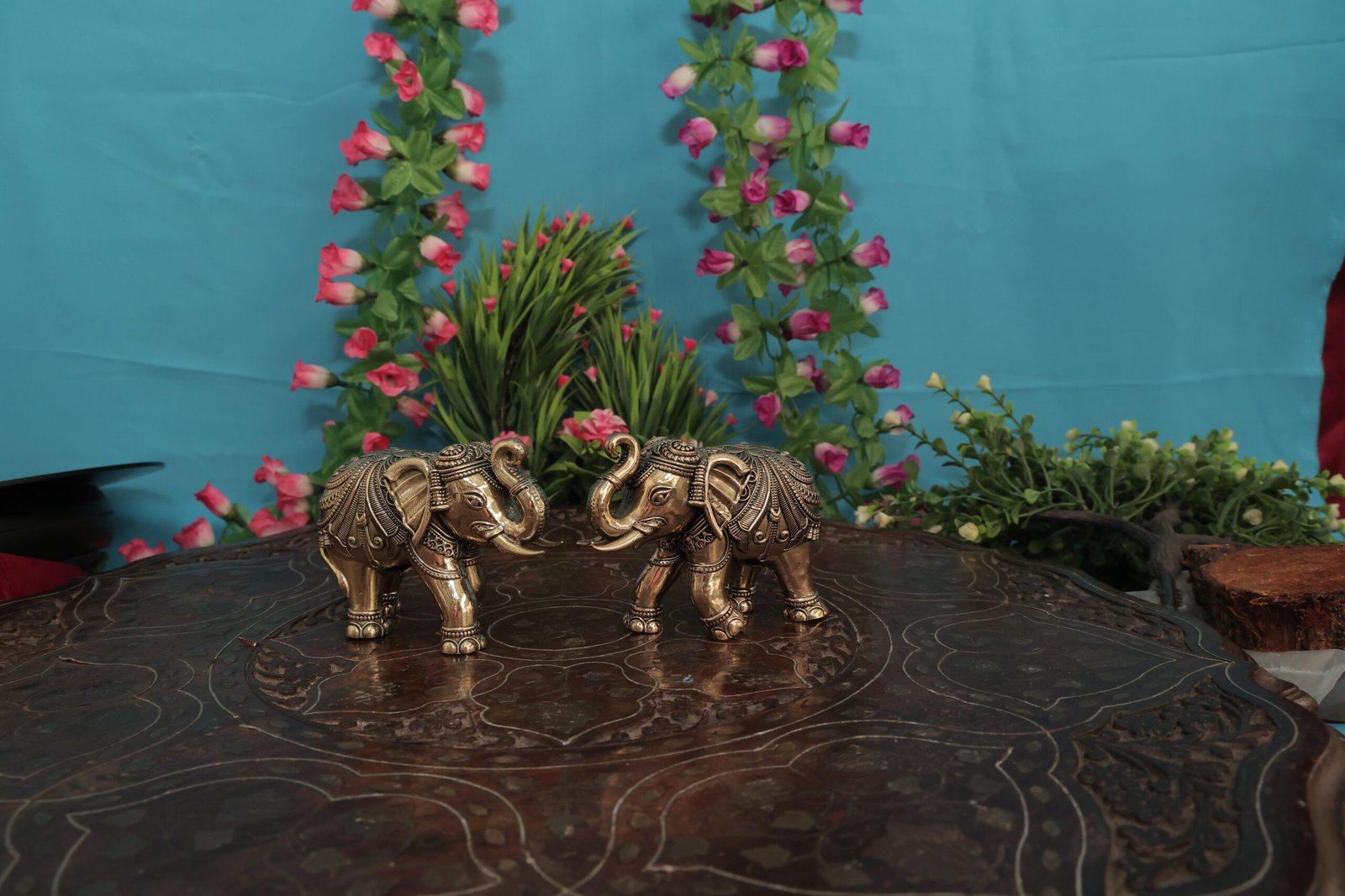 Brass Elephant Pair Wall Hanging 12 Inch KBH11927