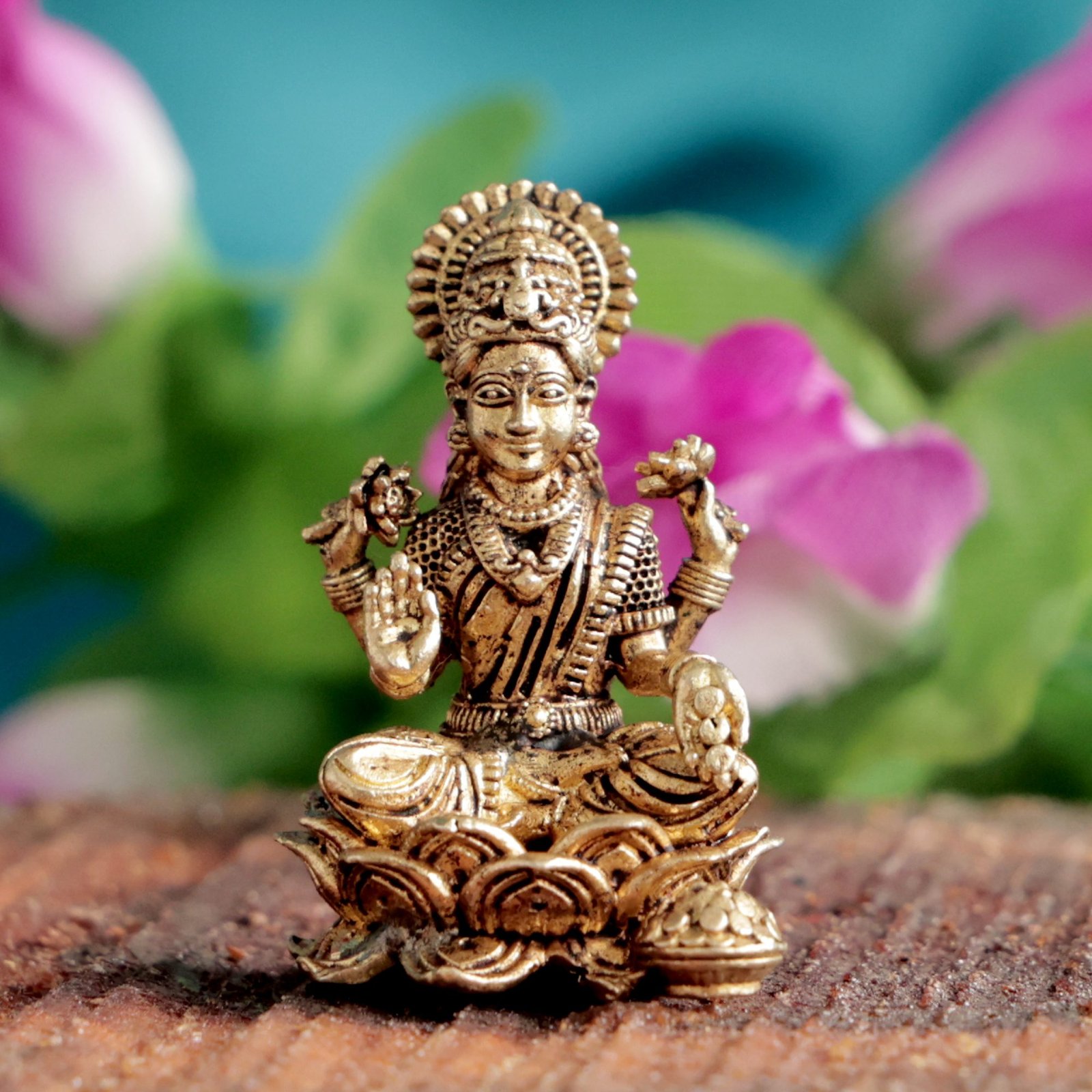Brass Kamal Lakshmi 1.2 Inch KBH12070