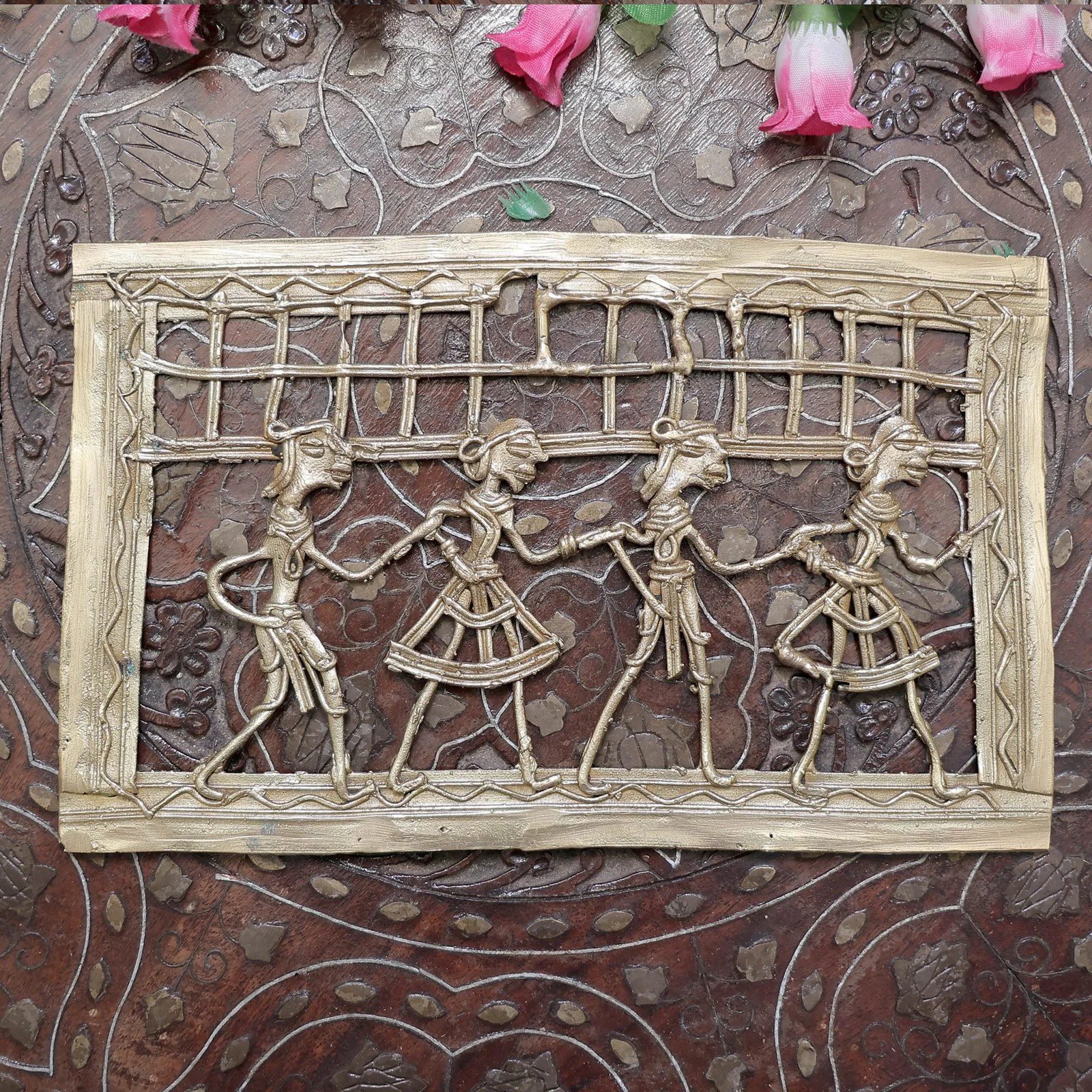 Brass Bastar Art Frame 4.8 Inch BH11935 Brass Bastar Art Frame 4.8 Inch BH11935
